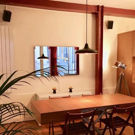 Apartment Bright And Airy In Moulin Rouge/montmartre Paris